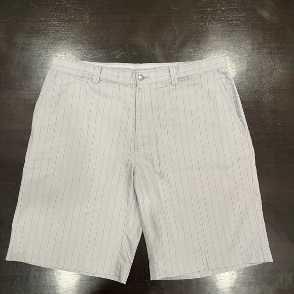 Callaway Other - Callaway Men's Light Gray Pinstriped Shorts Size 36